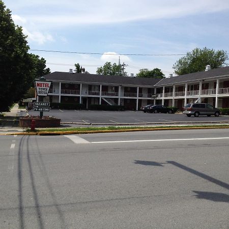 Motel Town House Bedford Bagian luar foto